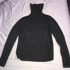 Uniqlo charcoal grey turtleneck cashmere sweater